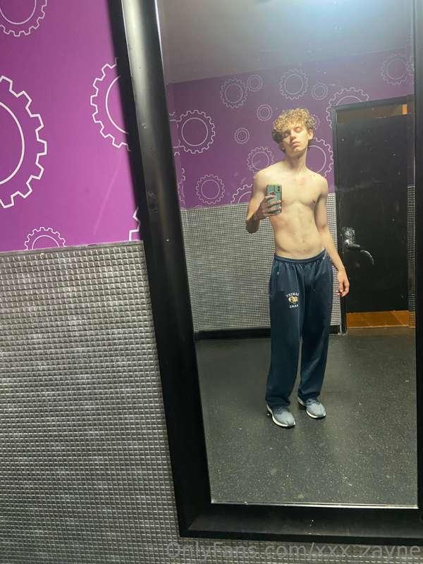 Every pic I took at the gym today