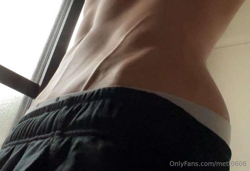There are veins under my stomach.