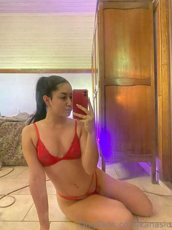 not gonna lie this red lingerie is hot, do you agree? tip me..