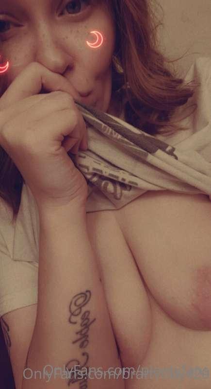 👼🏻 🍭 Sweet and bratty both 🤪

Come see the best of both worl..