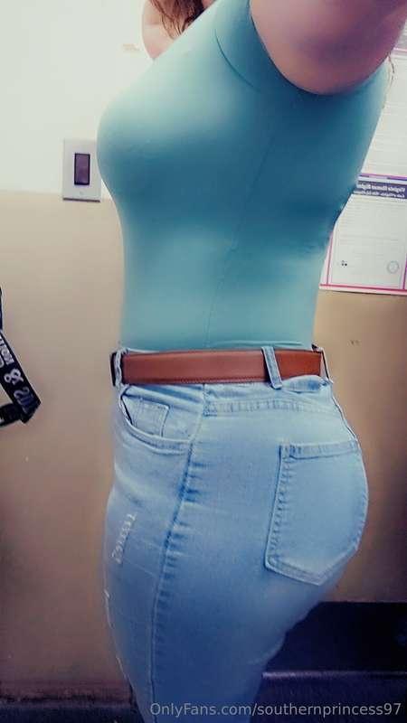 Been working out at they gym alot. It's definitely paying of..