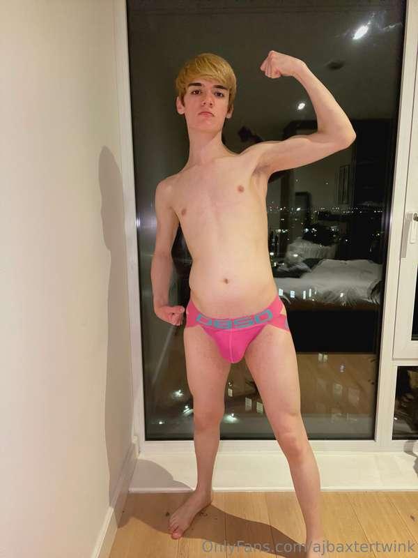 Would you say I look strong? 😇