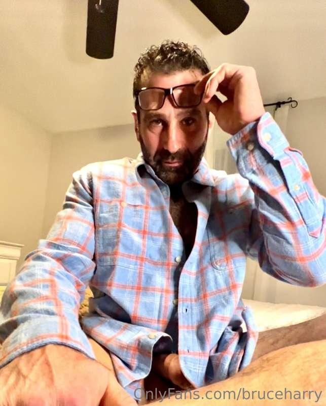 Who wants to come sit on daddy’s lap and tell him how naught..