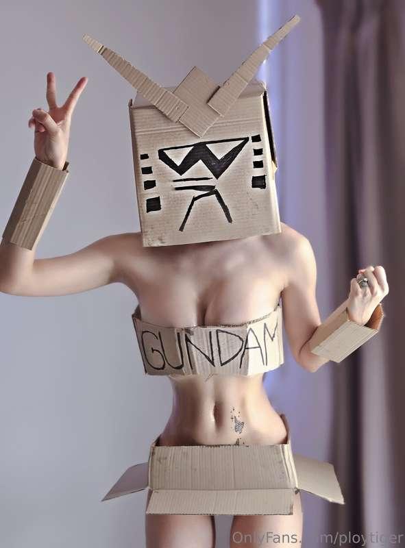 Creative Cosplay (pussy visible) vs Shower (pussy visible) >..