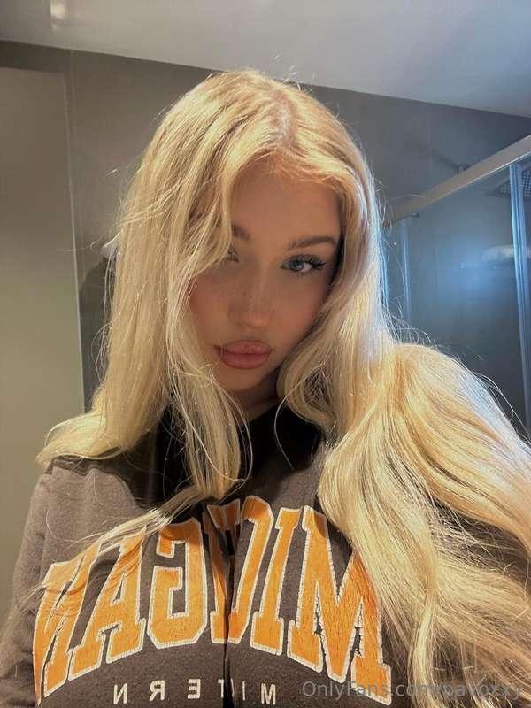 :p