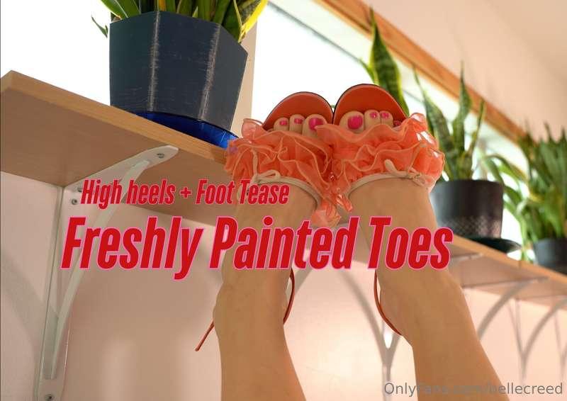 look at my perfect toes in these heels, so perfect. I love t..