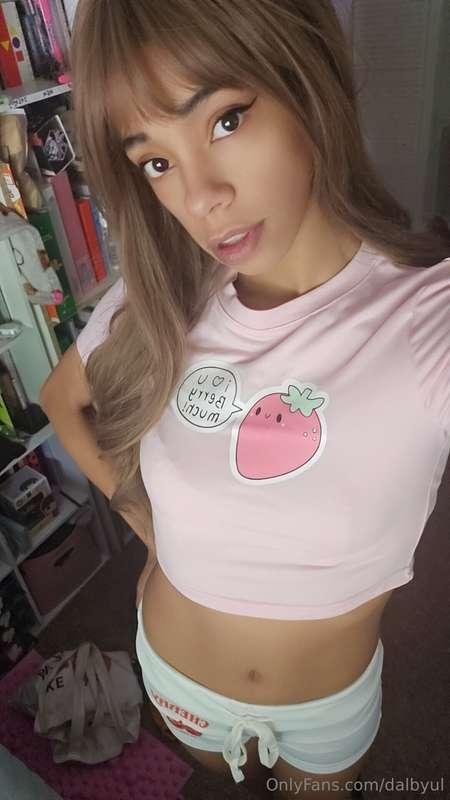 Felt cute and got a few new pieces of clothing that I HAVE t..