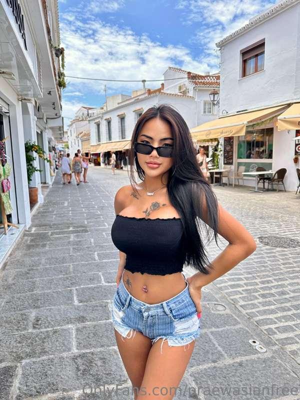 @praewasian