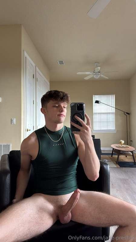 who wants to see the jerk video 👀