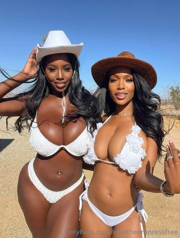Me and @dulcemoonfree competed in a boob fight in our bikini..