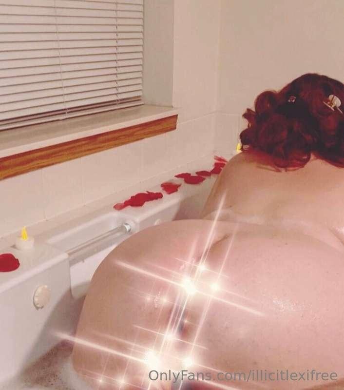So wet💧you know what to do to get the full pic…