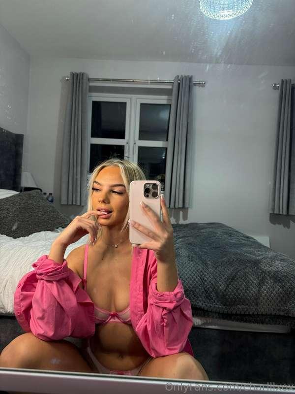 Pink dreams and satin seams 💗✨