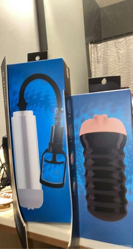 Some new toys;) swipe to see😩💦 private dm going out to show ..