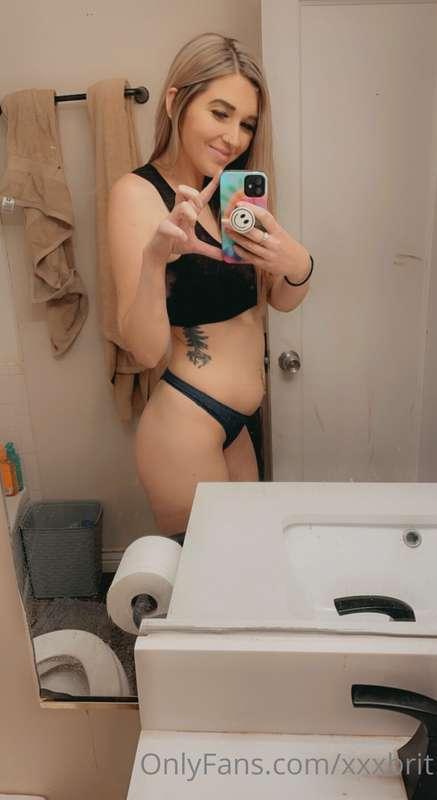 Tee hee, my bump is getting big 🥰