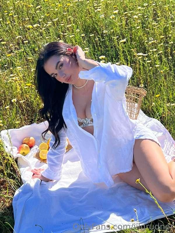 Hey guys, feeling the upcoming summer☀️🔥🥰