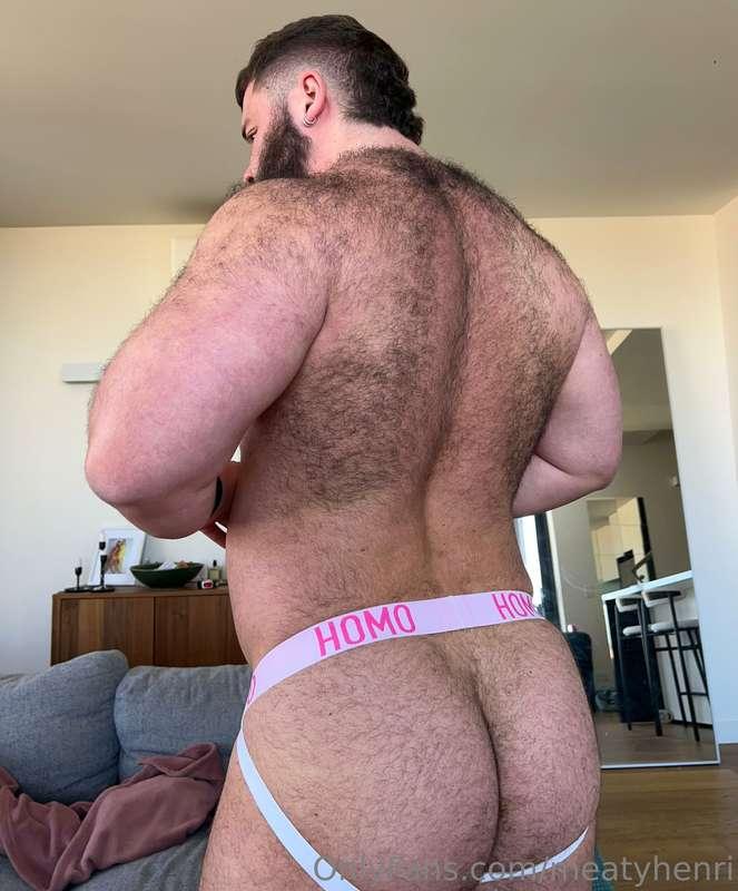 Becoming a gorilla