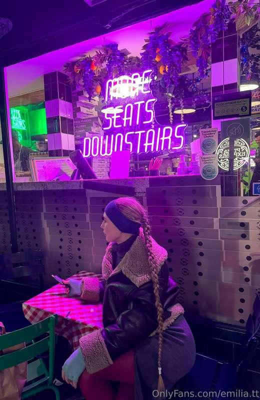 Today I came to eat pizza at a very popular place 🍕✨ I can't..