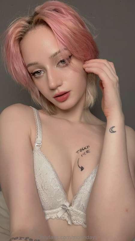 Who wanna grab this set? ~ check your dms UwU