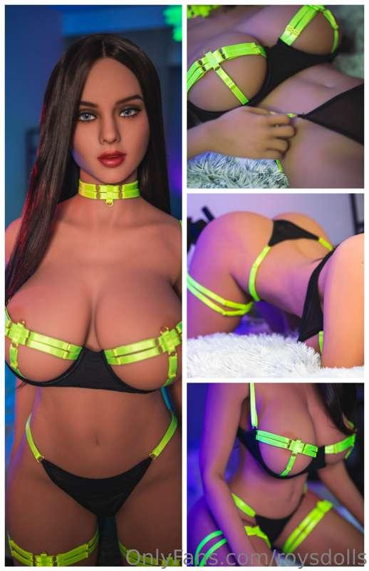 Alina's "Neon" set 😈