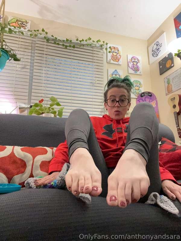 Felt like taking some feet pics for you guys!! Do I have any..