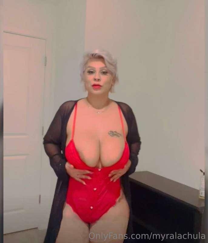 Come finish with me , can you see your dick in between my bi..