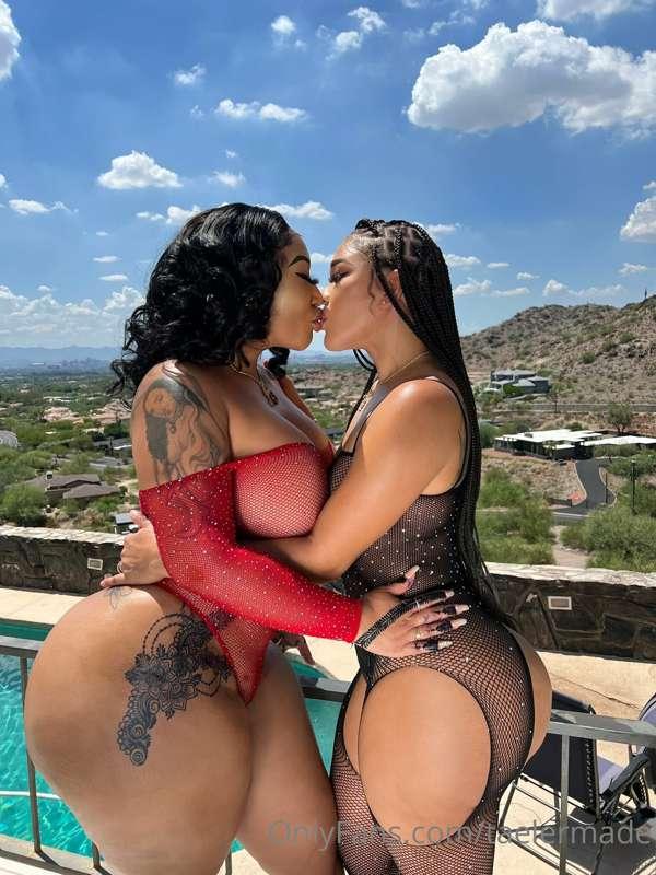 # Do you want to see deep kissing content from me and @tokyo..