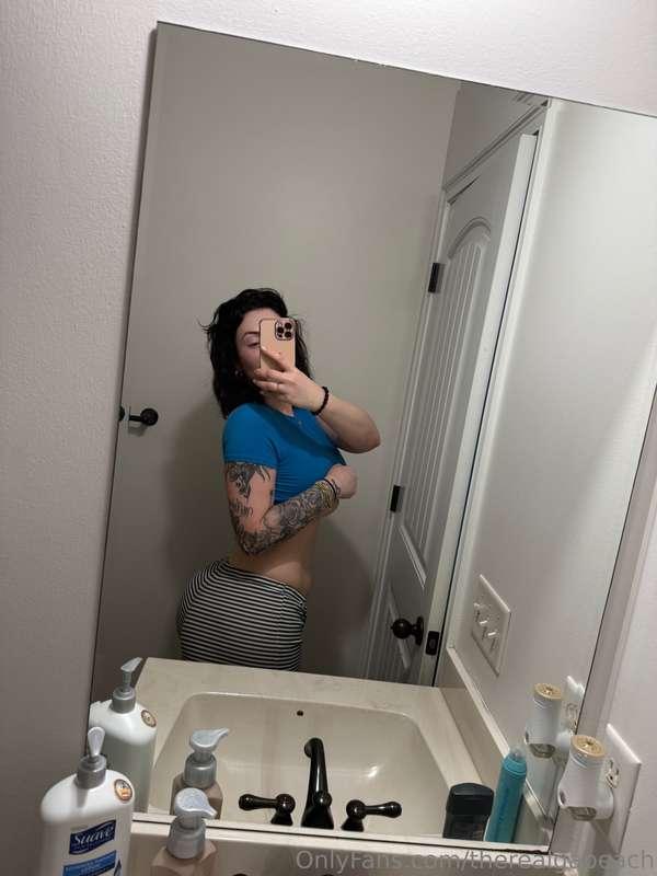 Just another Monday 😍