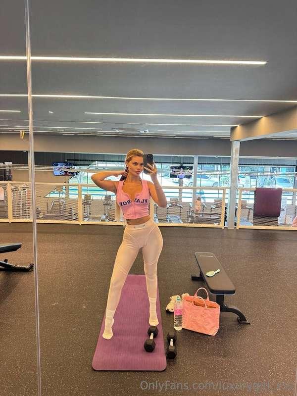 I’ve been keeping my body toned for years 💪, it’s such a ple..