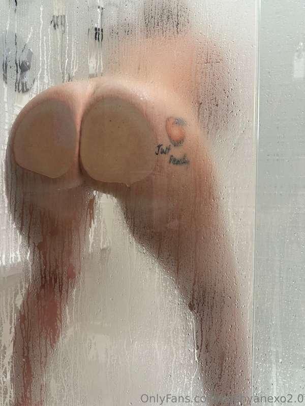Sub to my XXX page and get a free video of me playing with m..