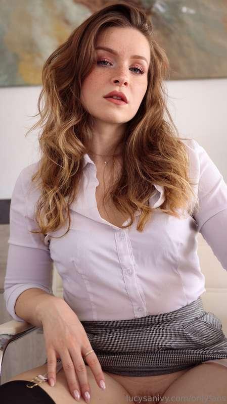 lucy_sanivy image #1