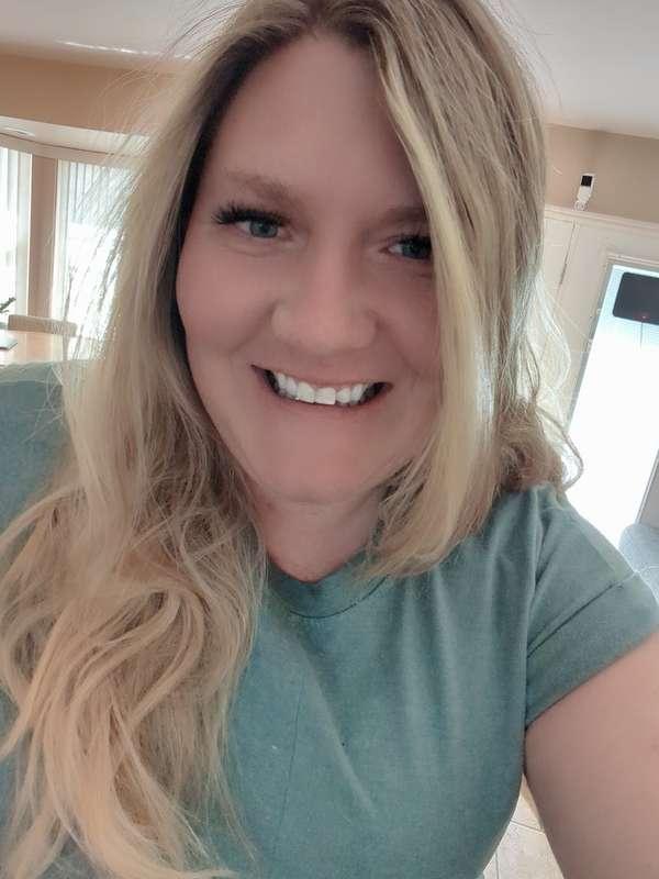 It's Friday! I'm going to a party tonight at Ashley's house ..