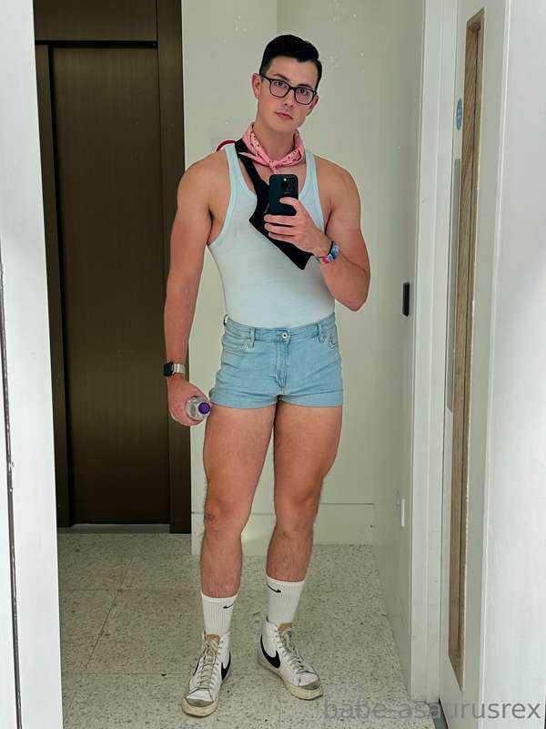 This Ken wants you to come find him in the club bathroom 😈