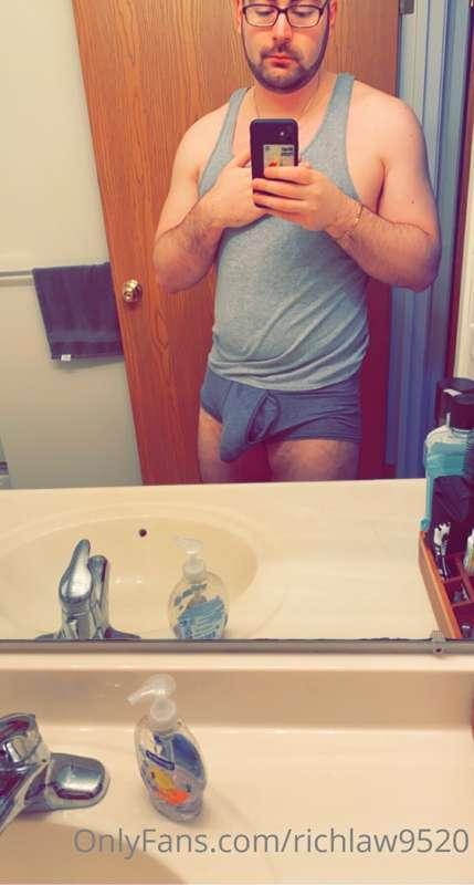 How I woke up this morning 😋