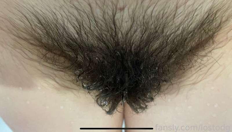 Wet bush❤️

#fyp #hairy #pussy #wet #clit #lips