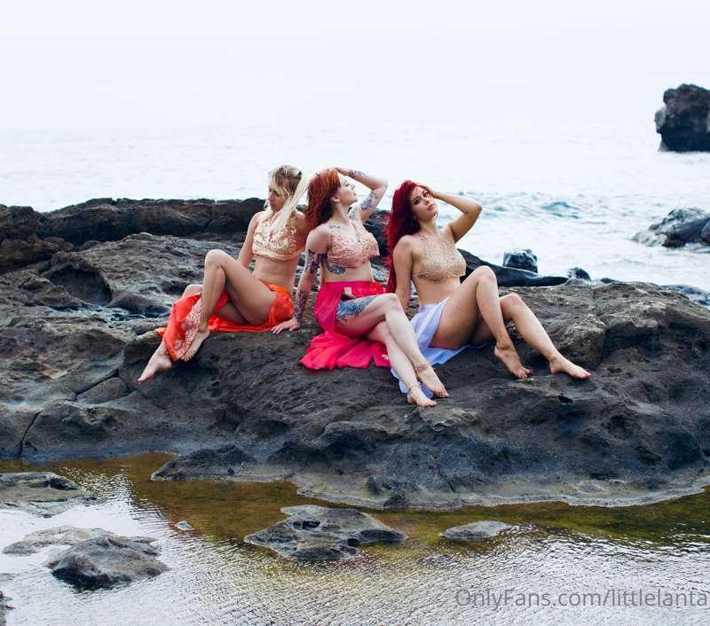🧜🏼‍♀️🌊 Sea sirens 🌊🧜🏼‍♀️
@toychloe @evaray