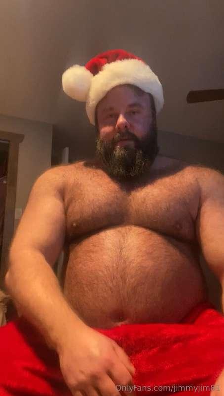 Sit in Big Santa’s lap and tell him all your wishes 
