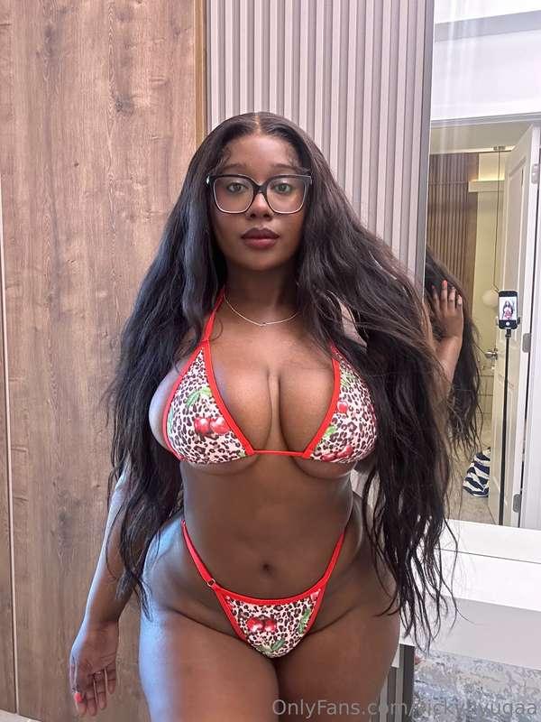 Your BABY GIRL wants to play 😈