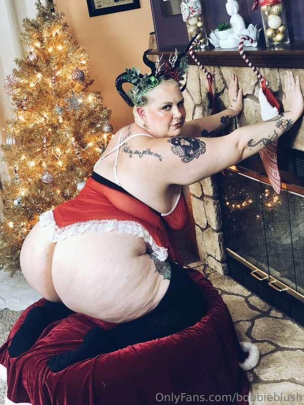 3 days until Christmas! Should I put this outfit on again?