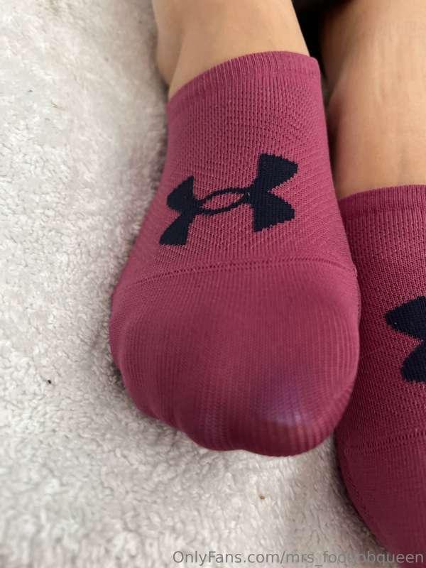 mrs_footjobqueen image #4