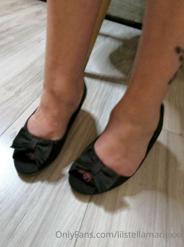 Toesies Sunday...After filming in Seattle, I think I'm gonna..