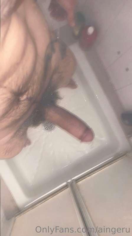 Washing my stick before bed 🍠🚿🥶