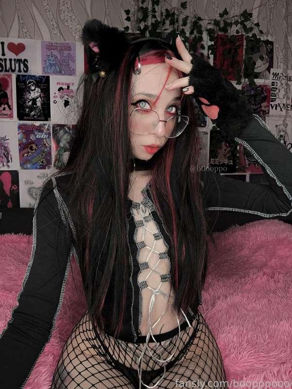 I'll bite. I hope you love it. Although I don't care 

#catgirl #petplay #egirl #alt #cosplay #glasses #badgirl #kinky #cutegirl #fyp #tattooed #pale   #teenager 