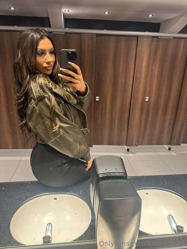 Would you like to go out with me? 👀 click the link below for..