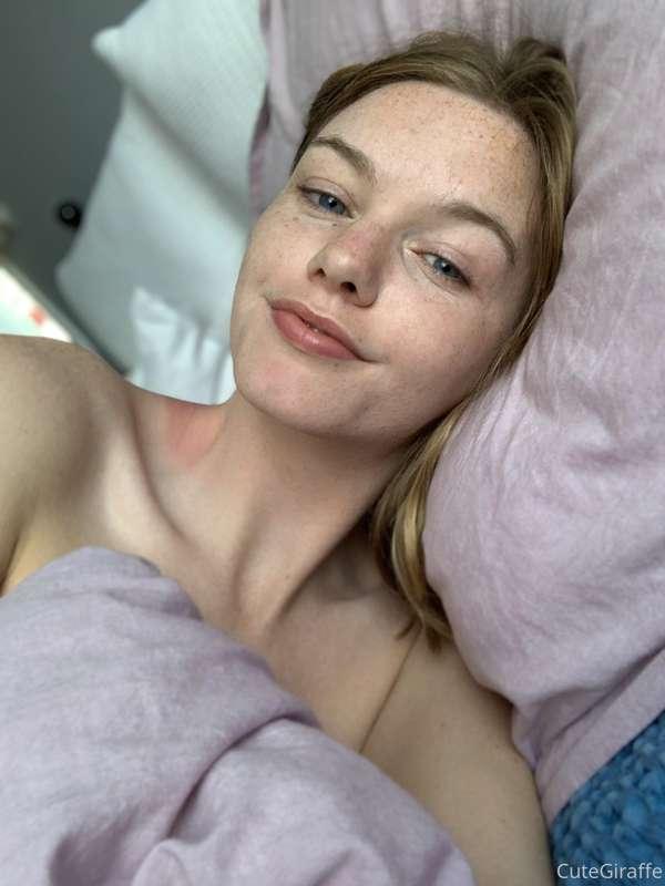 Hello loves 

I had such a fun day swimming and walking arou..