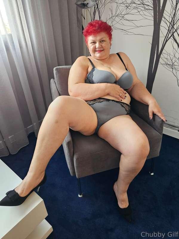 Take off your shoes and come to Mommy.
