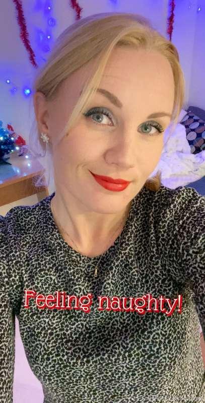 Leaving to a Christmas party feeling naughty!! 😈😈😈