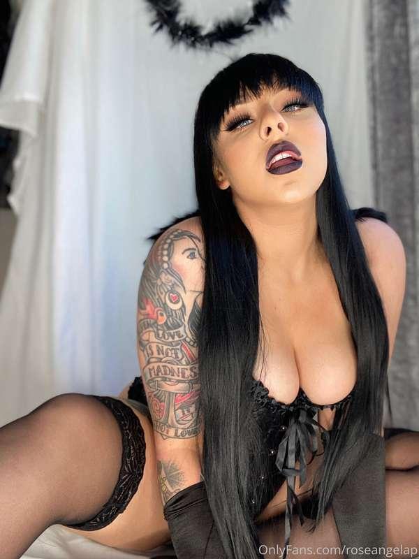 The last of this set hope you loved it 😜 should I wear wigs ..