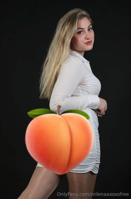 It's Monday Again! So Time for me to Dress up as Slutty Secr..