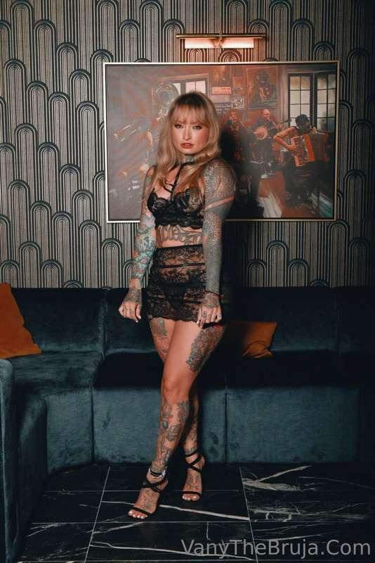 Brand new 😈❤️❌ your private little lounge girl 🔥 Check your ..