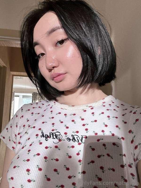 Ohh, glowy skin? Give it to me🌟(⁎⁍̴̛ᴗ⁍̴̛⁎)✨ Just a little sk..